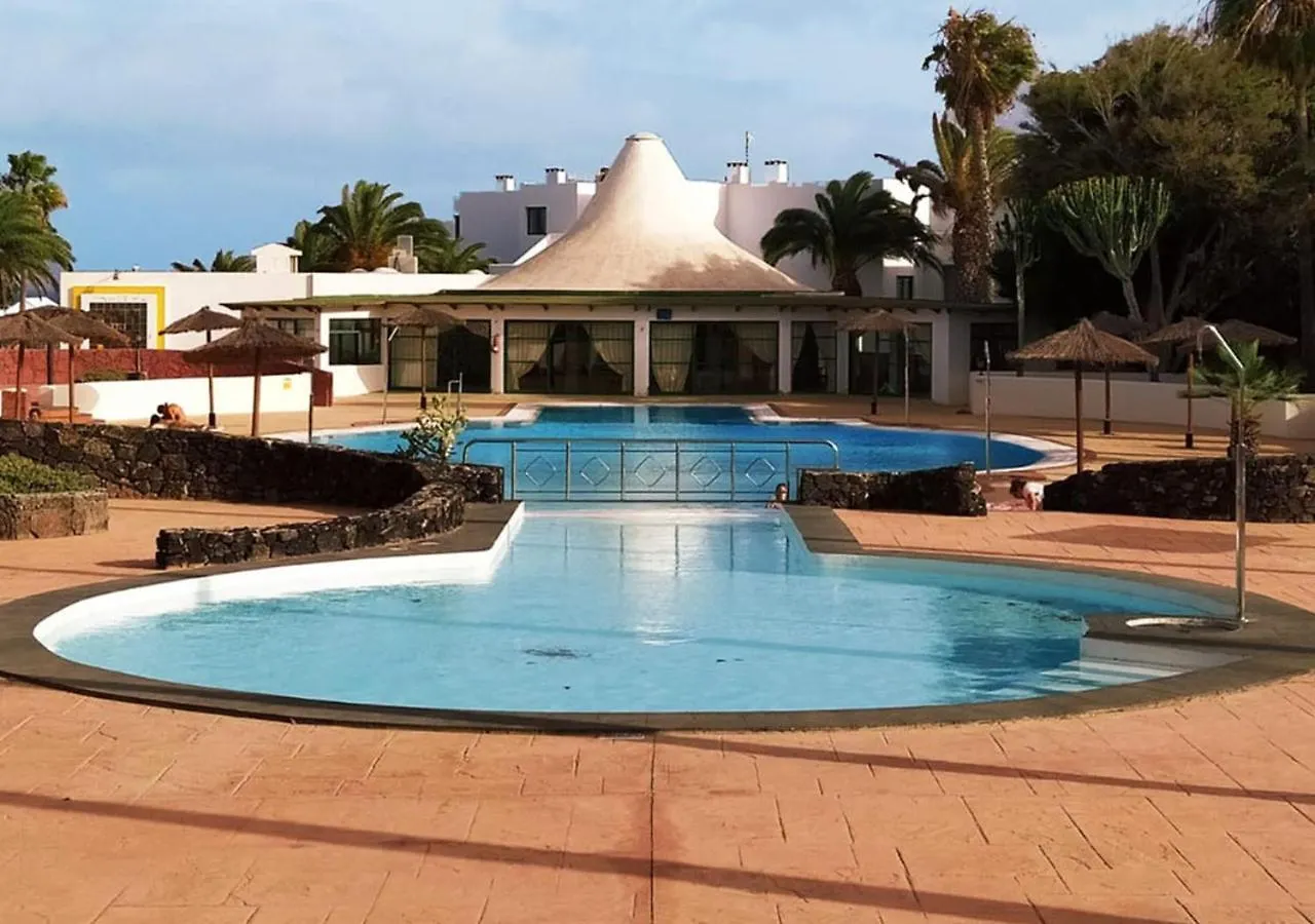 Villa Sun And Sea 2 Front De Mer Playa Rocca Costa Teguise contacts